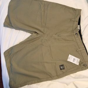 Men’s Volcom shorts